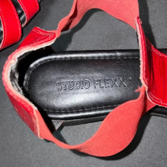 Red Sandals - Picture 2 of 13